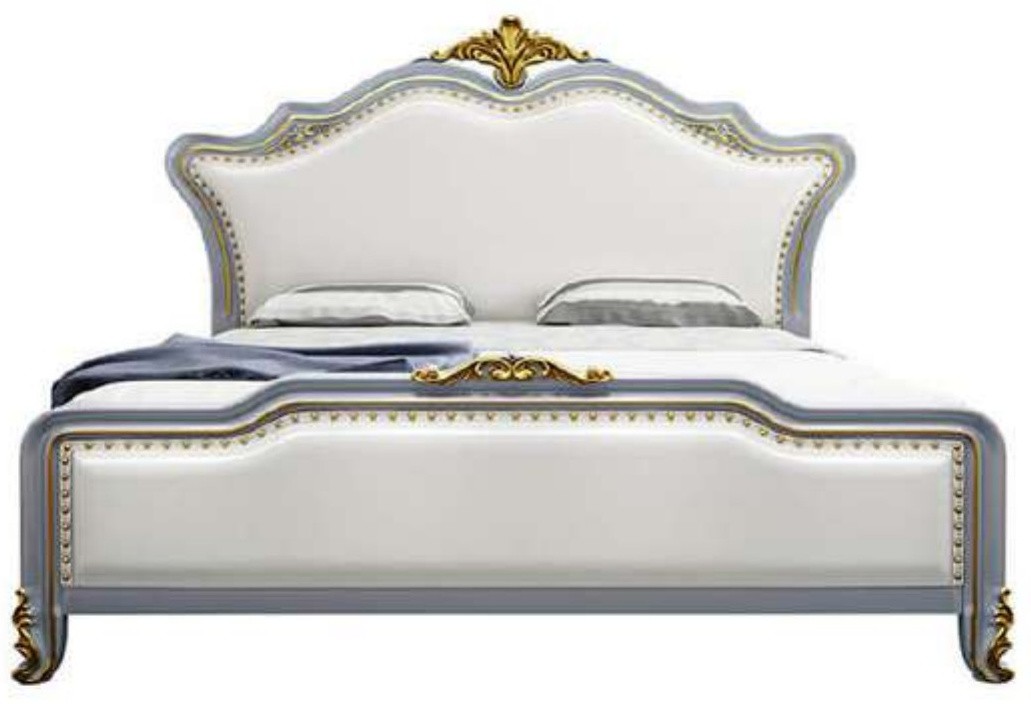 CL909 Carved Bed